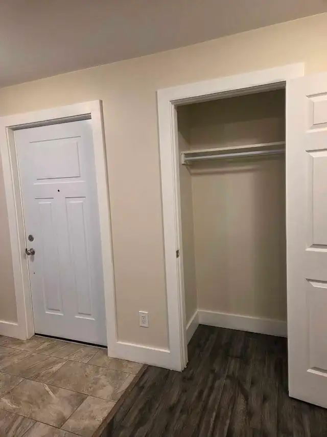 Modern 1 Bedroom – Easy Living | Ground Level | In-Suite Laundry - Photo 3