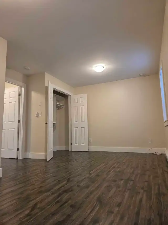 Modern 1 Bedroom – Easy Living | Ground Level | In-Suite Laundry - Photo 9