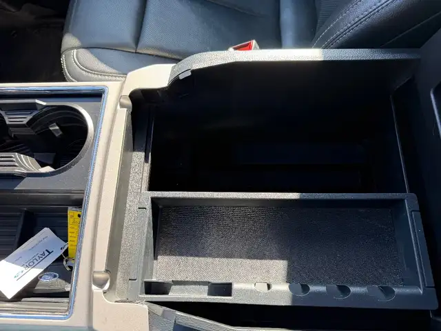2022 Ford SUPER DUTY F-250 - Photo 32