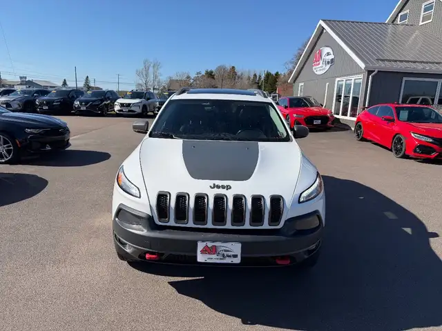 2017 Jeep Cherokee - Photo 2