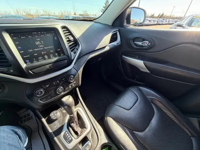2017 Jeep Cherokee - Photo 20