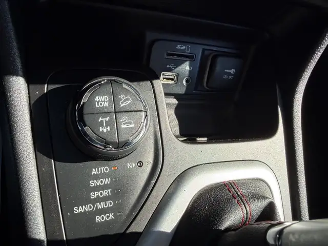 2017 Jeep Cherokee - Photo 21
