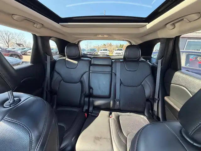 2017 Jeep Cherokee - Photo 22