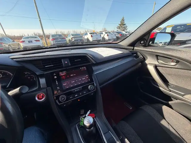 2018 Honda CIVIC - Photo 16