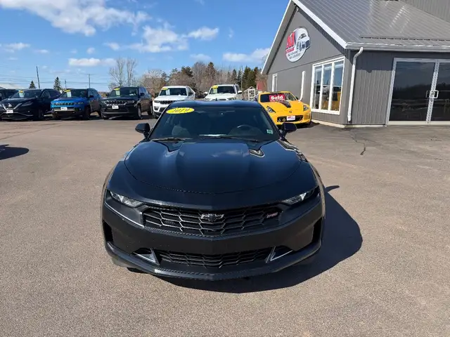 2019 Chevrolet CAMARO - Photo 2