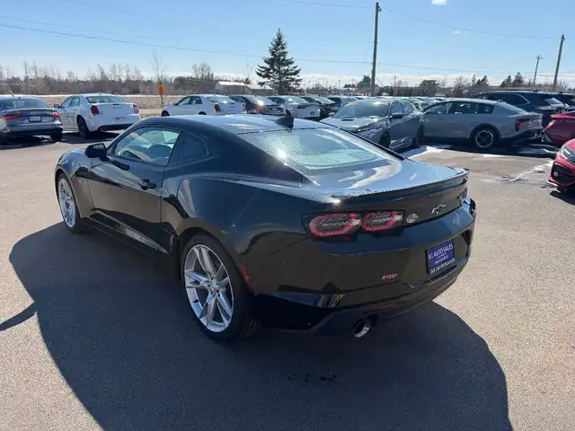 2019 Chevrolet CAMARO - Photo 4