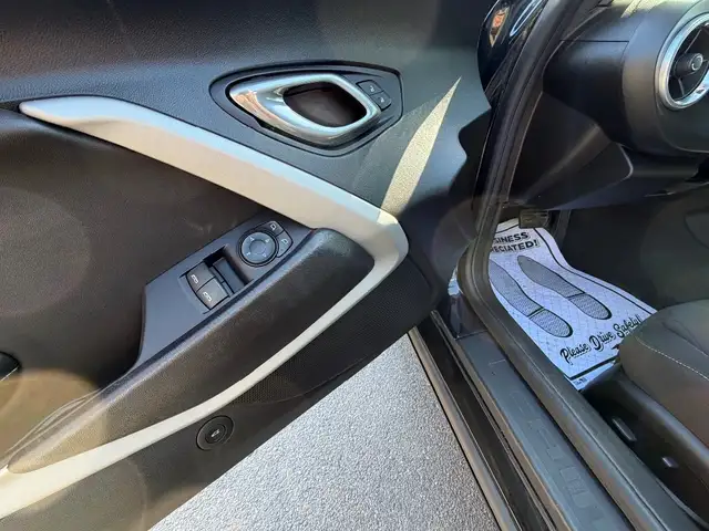 2019 Chevrolet CAMARO - Photo 14