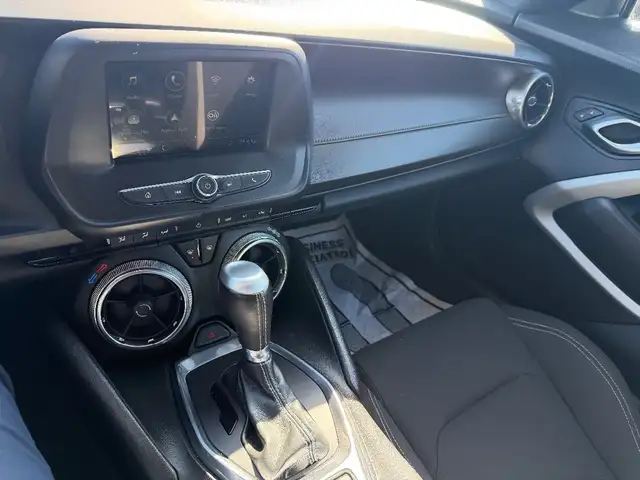 2019 Chevrolet CAMARO - Photo 16