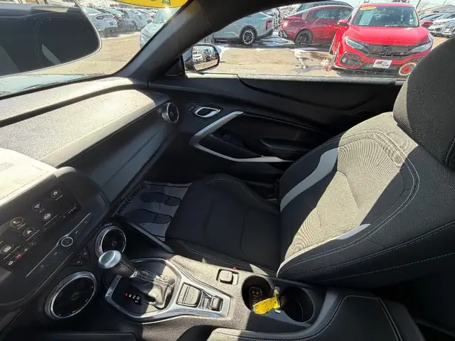2019 Chevrolet CAMARO - Photo 23