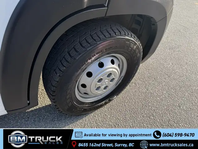 2023 Ram Promaster 2500 Cargo / High Roof / Shelving / Divider - Photo 10