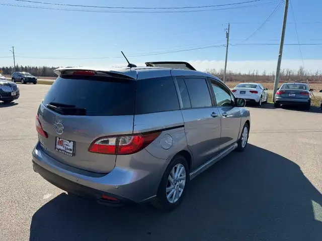 2017 Mazda Mazda5 - Photo 5