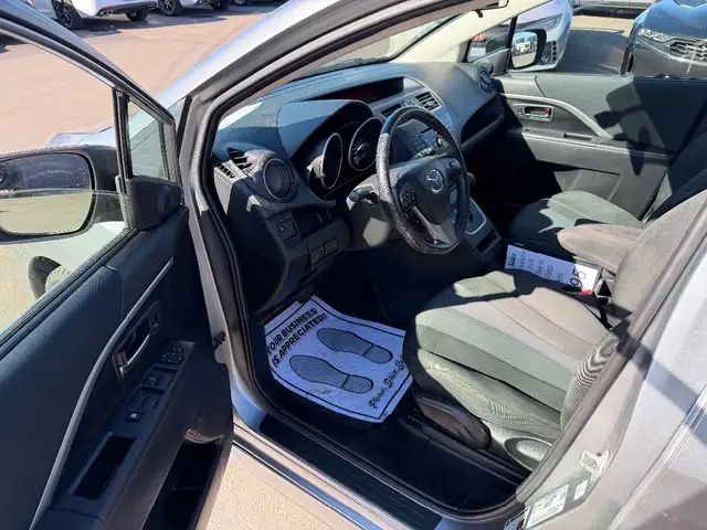 2017 Mazda Mazda5 - Photo 11