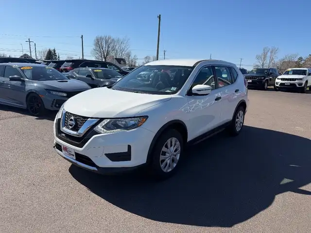 2017 Nissan ROGUE - Photo 3