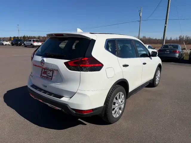 2017 Nissan ROGUE - Photo 4