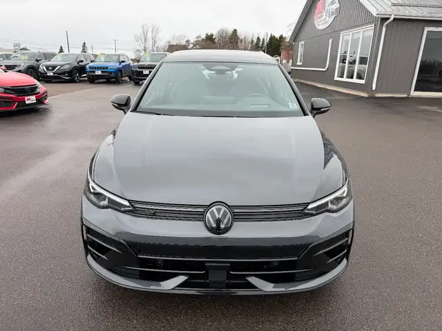 2026 Volkswagen Golf - Photo 2