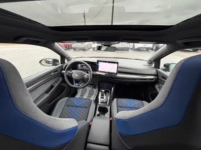 2026 Volkswagen Golf - Photo 11