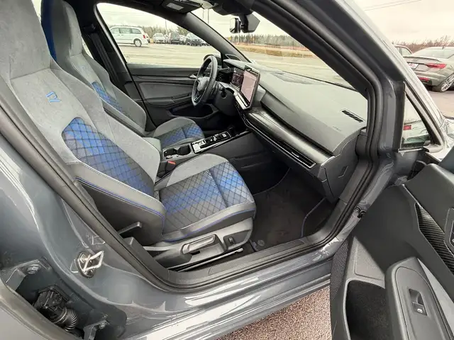 2026 Volkswagen Golf - Photo 13