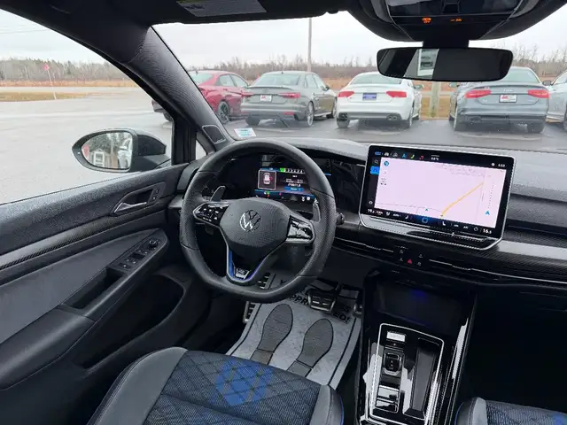 2026 Volkswagen Golf - Photo 15