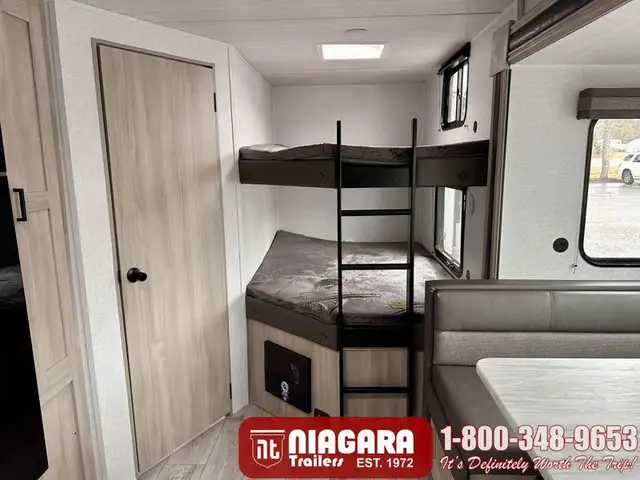 2025 EAST TO WEST SILVER LAKE 2700BH Travel Trailer - Photo 7