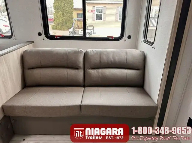 2025 EAST TO WEST SILVER LAKE 2700BH Travel Trailer - Photo 11