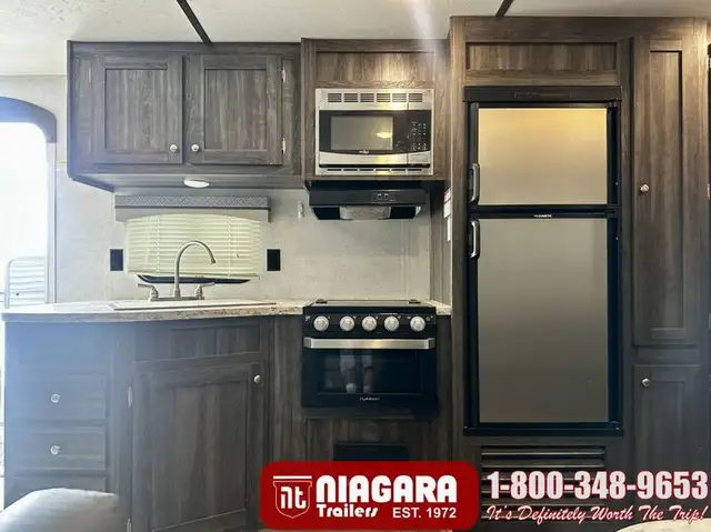2020 STARCRAFT AUTUMN RIDGE 27BHS Travel Trailer - Photo 11