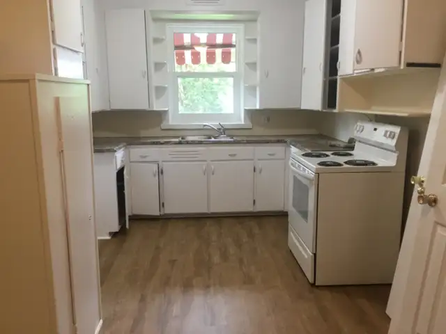 Apartment rental - Photo 2