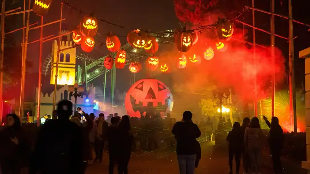 Hiring: Halloween Event Labourers & Decorators