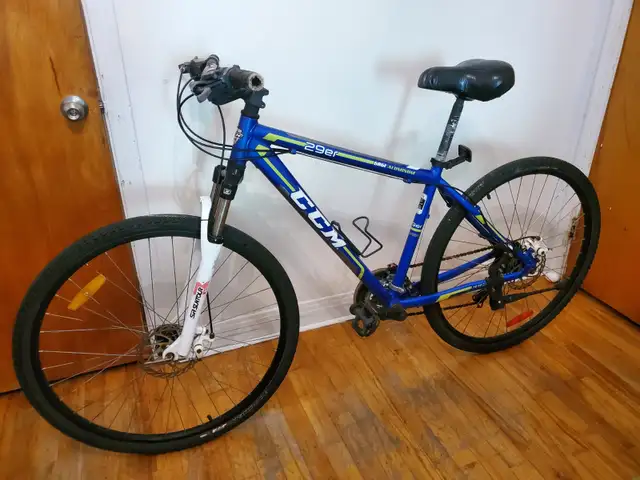 Vélo de marque CCM en Aluminium 29 '