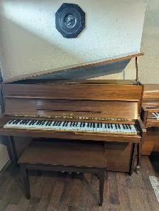 Yamaha piano