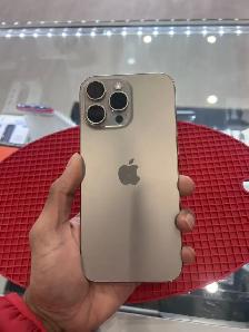 iPhone 16 Pro Max – 256GB – Natural Titanium (Pre-own) - Photo 3