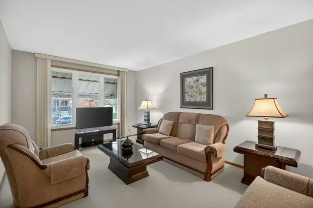 190 Deschene Ave - FOR SALE - Photo 2