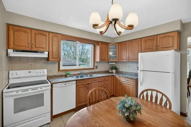 190 Deschene Ave - FOR SALE - Photo 4