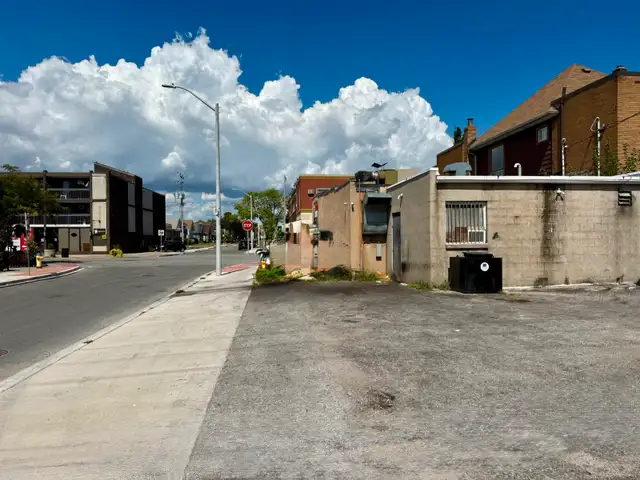 Commercial Building for Sale – 851 Erie Street East, Windsor ON - Photo 4