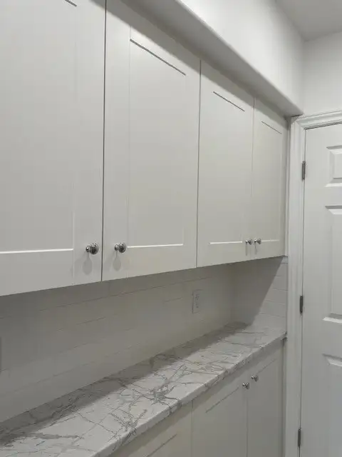 Very nice bachelor available July 1st! Downtown location - Photo 6