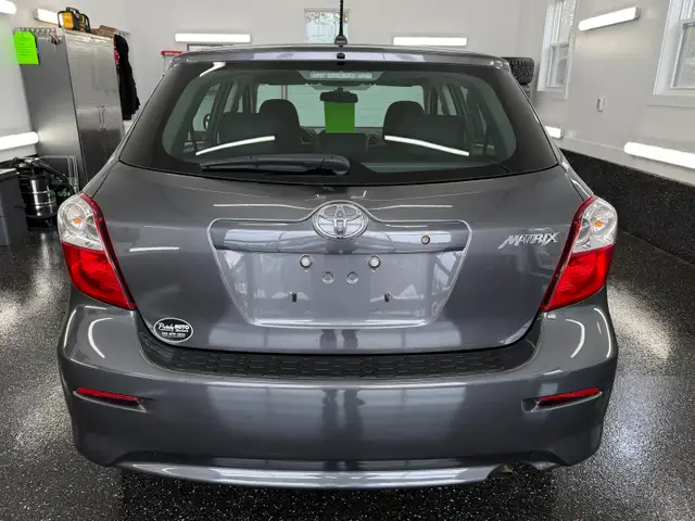 2014 Toyota Matrix - Photo 3
