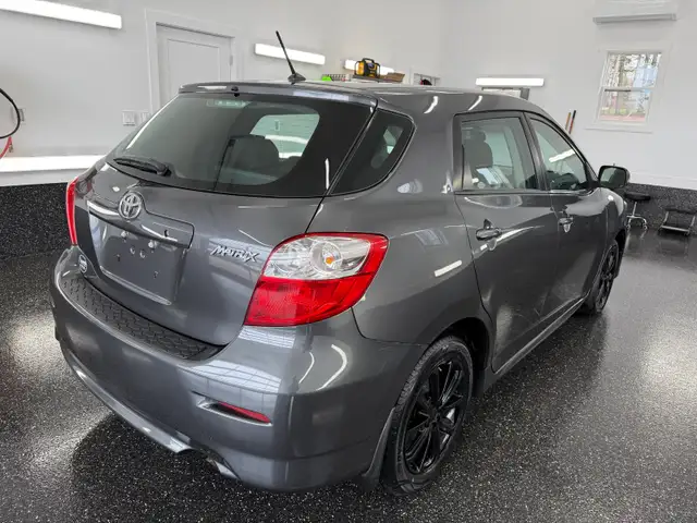 2014 Toyota Matrix - Photo 4
