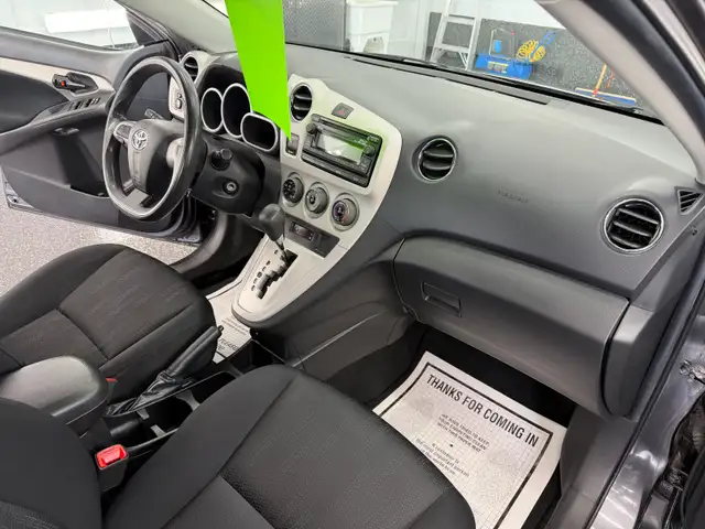 2014 Toyota Matrix - Photo 10