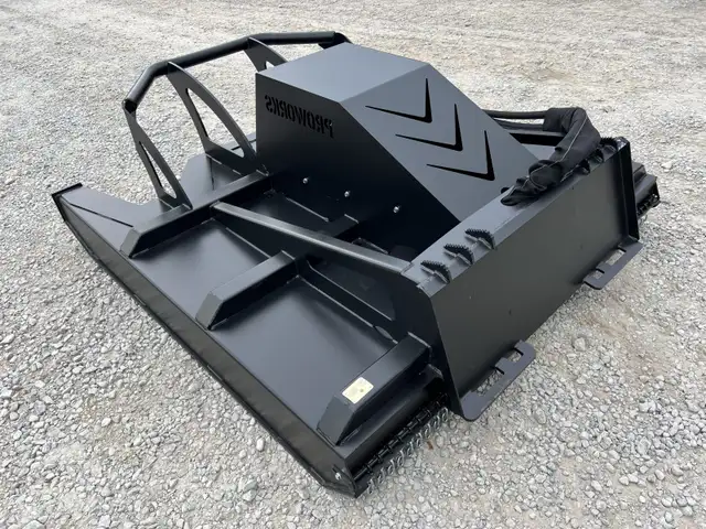 Débroussailleuse compacte de 168 cm (66 po)