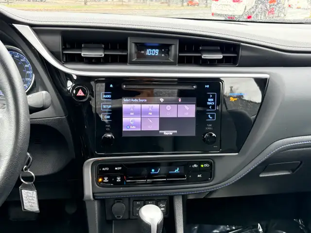 2019 Toyota Corolla SE FWD 1.8L One Owner Carfax Clean Certified - Photo 19