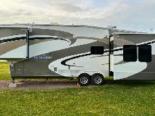 2010 Cedar Creek Custom 34ft