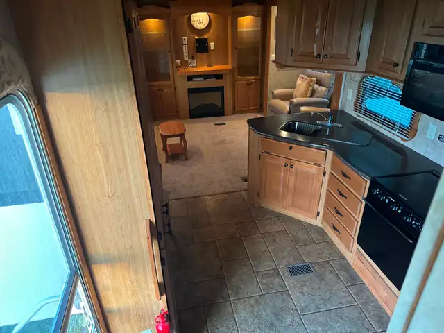2010 Cedar Creek Custom 34ft - Photo 6