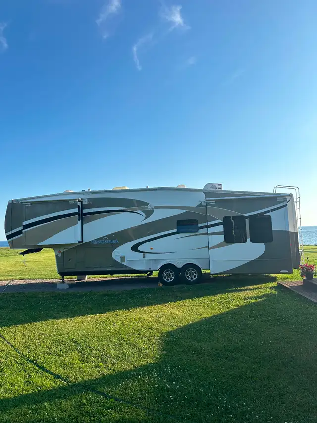 2010 Cedar Creek Custom 34ft - Photo 10