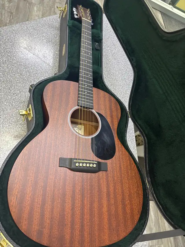 Martin & Co 000-10E Road Series  Electric Acoustic Guitar - Photo 10