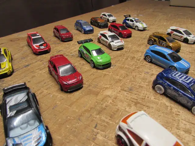 Hot Wheels Ford Focus Collection,- 30 cars in total - Photo 4