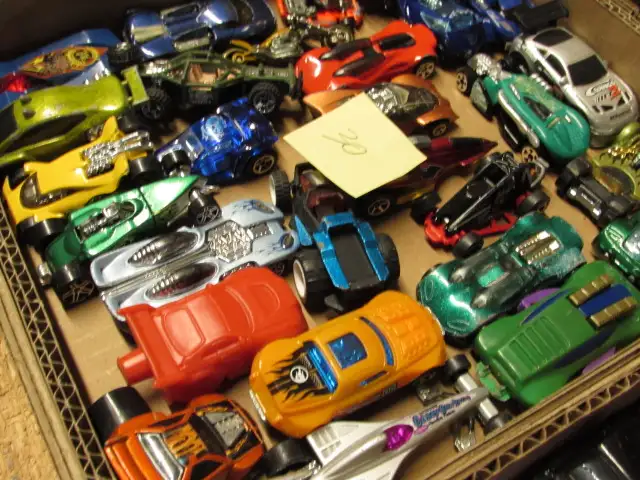 Hot Wheels cars, trucks and tractor collection, -432 in total - Photo 9