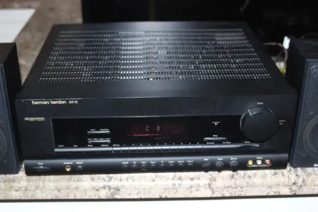 VINTAGE Harman Kardon AVR 40 Receiver