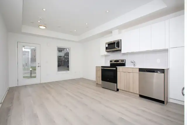 New Townhouse for rent - Photo 2