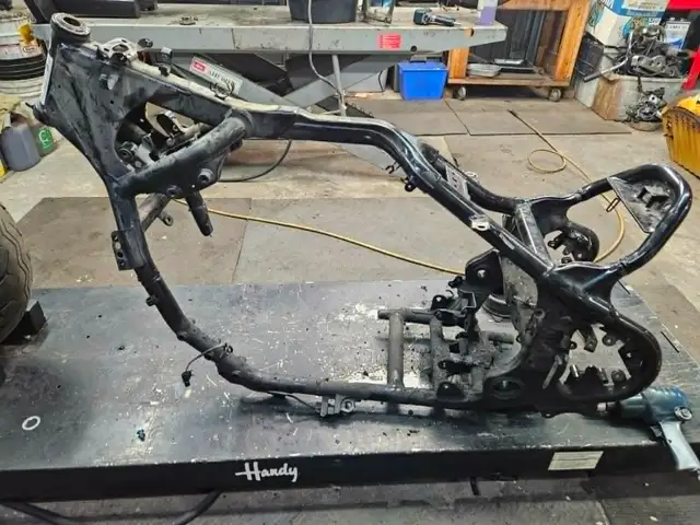 Yamaha XVZ1300 Royal Star Venture Frame / papier sans inspection