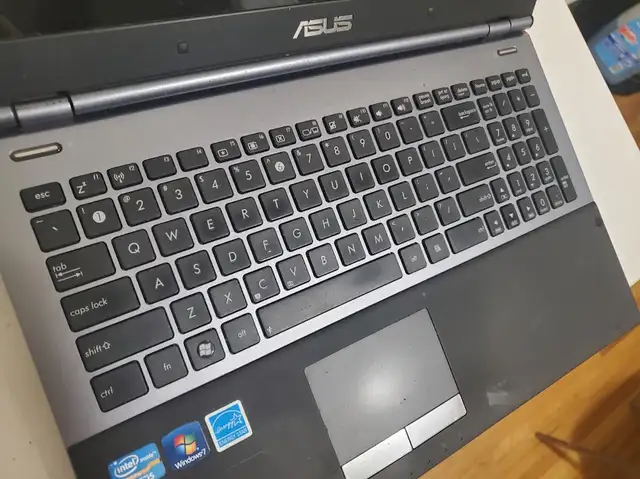 Asus U56E 15.6 inch Laptop Computer For Sale - Photo 3