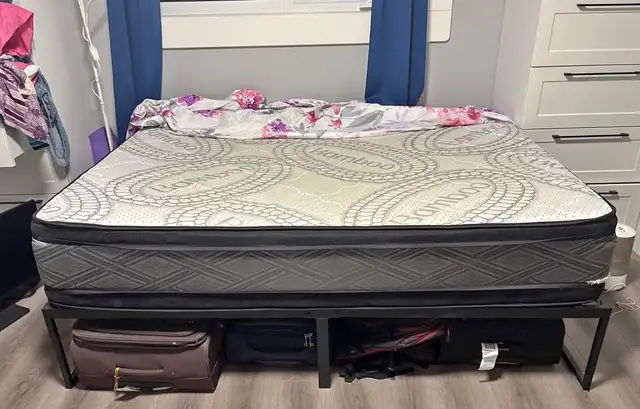 Luxury Feel Twin Size Mattress - Photo 2